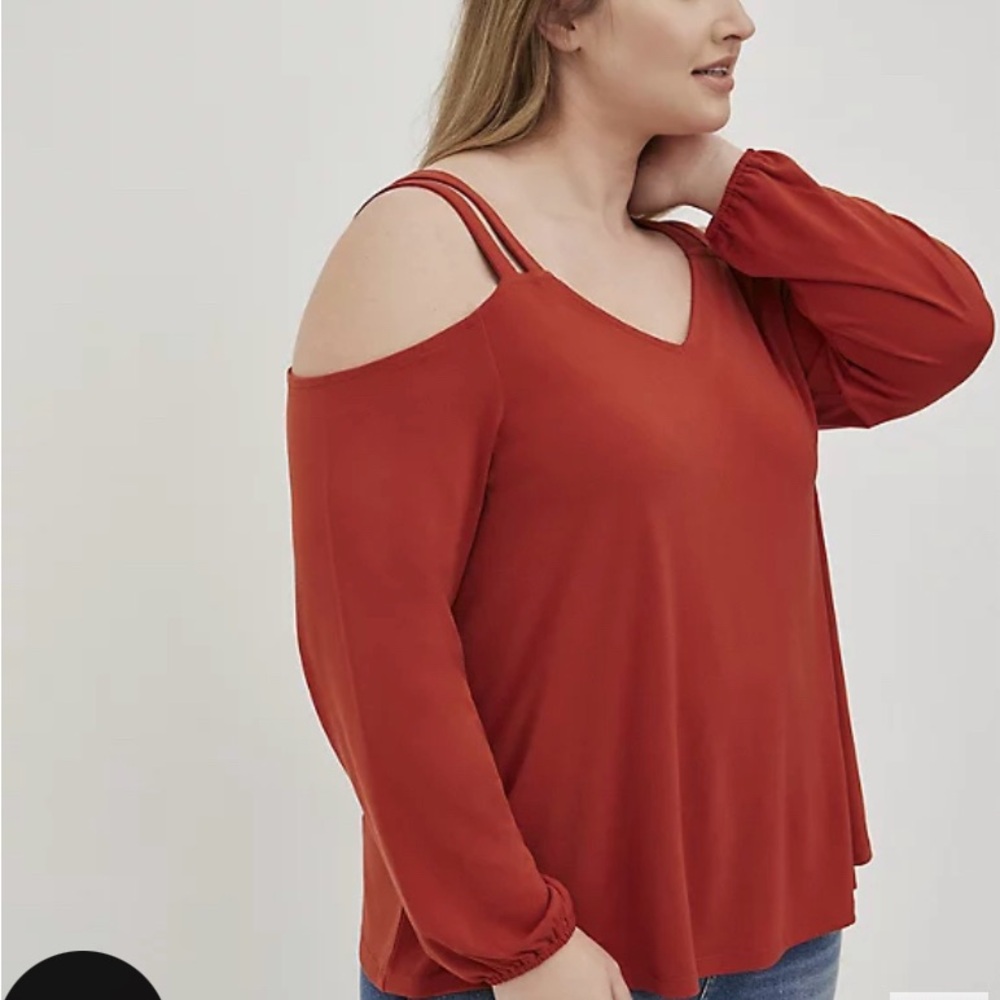 New torrid size 3 cold shoulder top